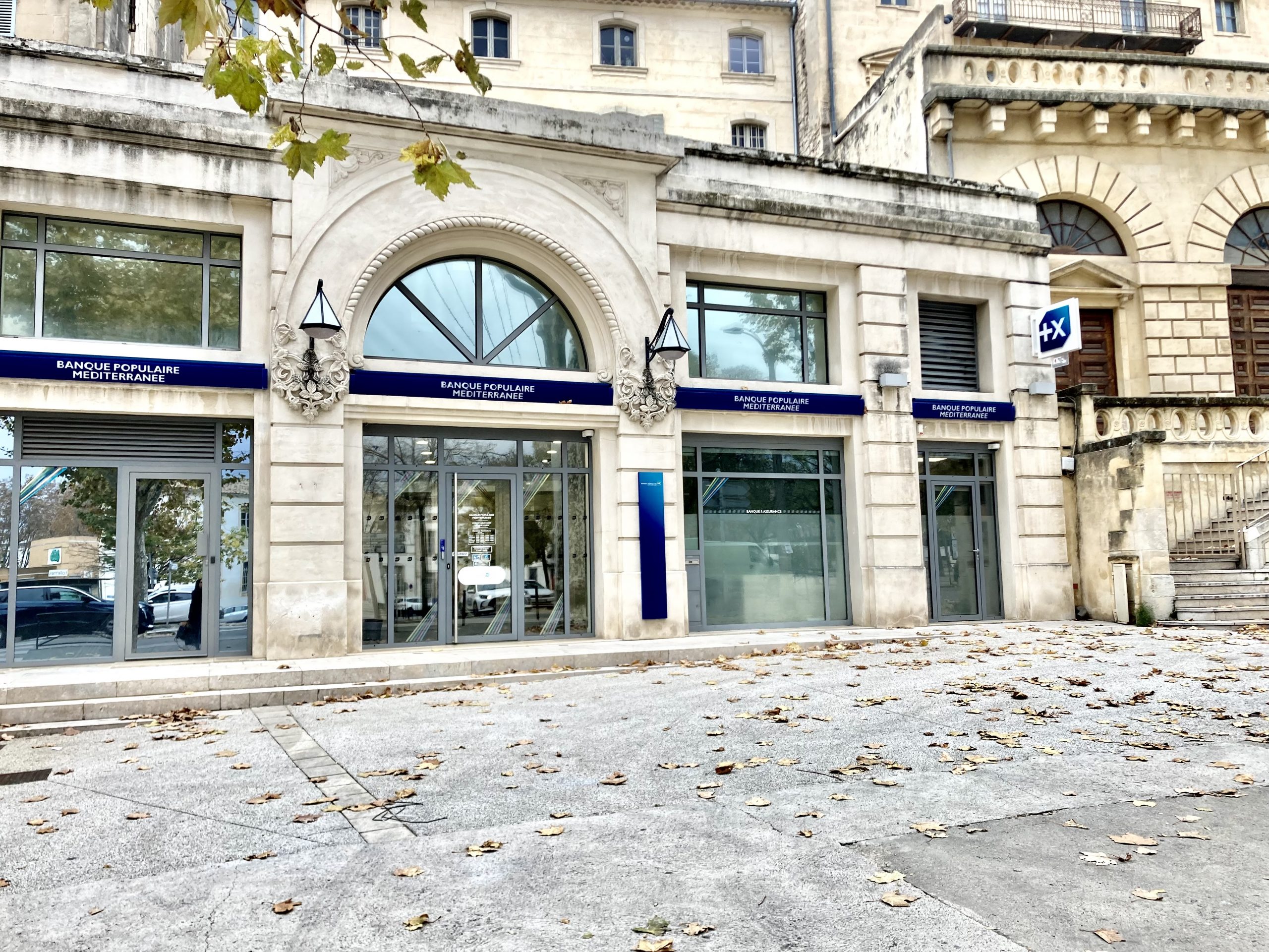PHOTOS - Petit-déjeuner et visite d’un immeuble à Arles avec la Banque Populaire Méditerranée, ses clients et l’équipe BPCE Solutions immobilières Résidentiel Sud-Est